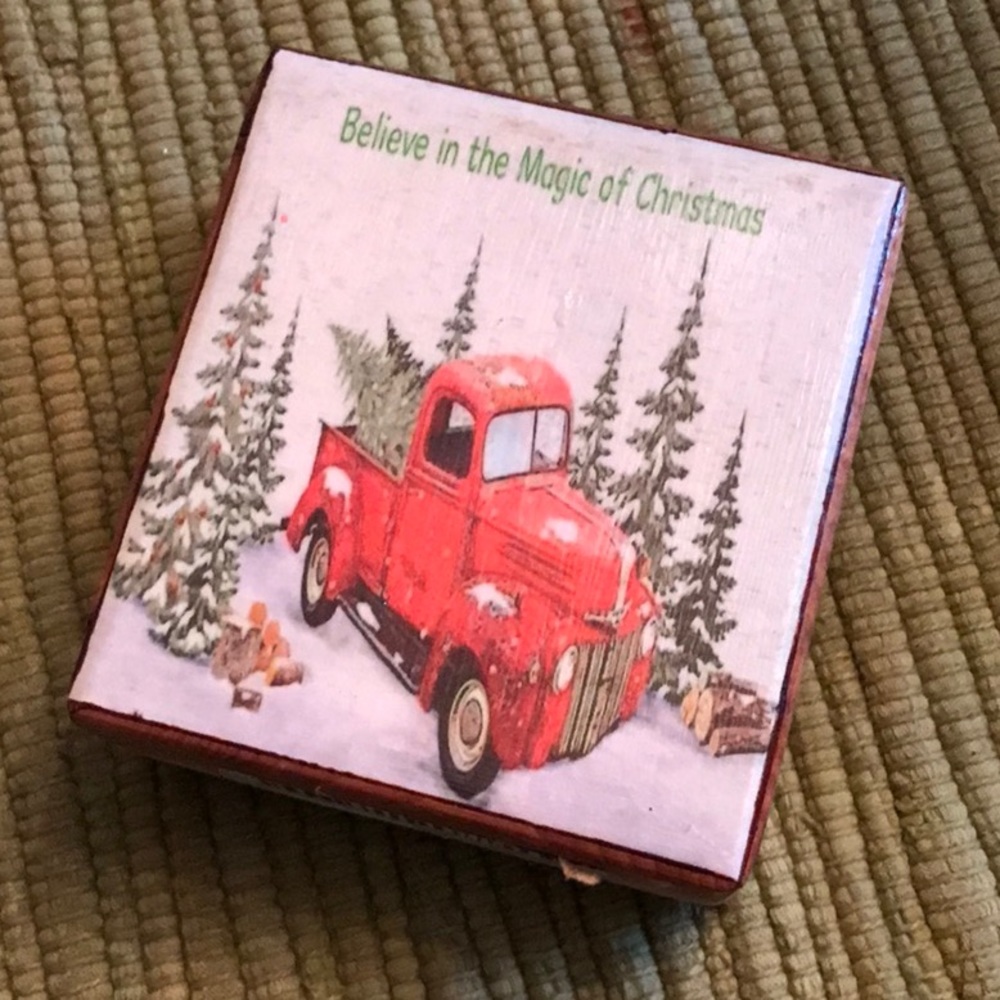 Handcrafted Christmas Woodsitter